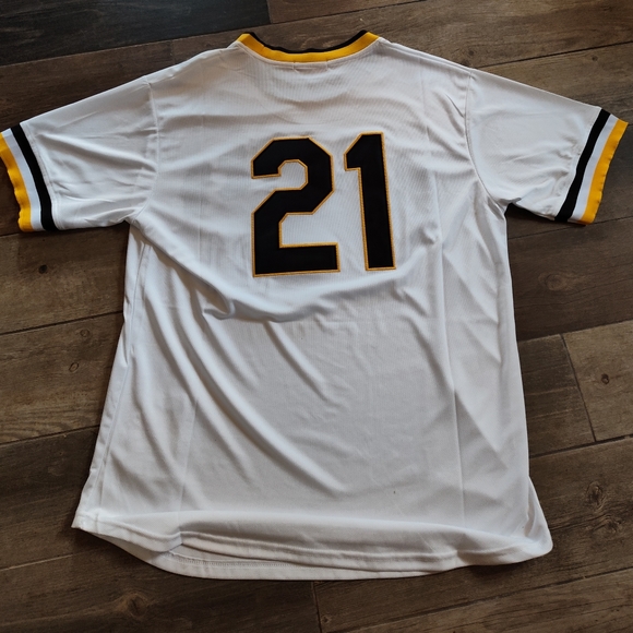 Pittsburgh Pirates Mitchell and Ness Roberto Clemente Jersey - Picture 2 of 2